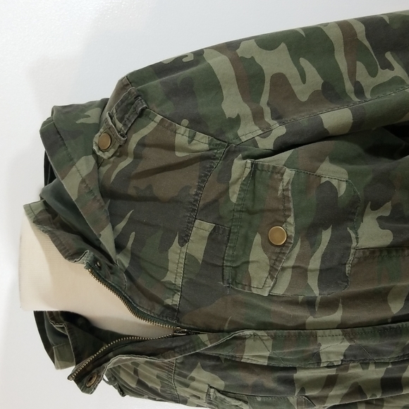 Outer Edge Camo Hooded Zip Front Green Utility Jacket size Large - Picture 4 of 12